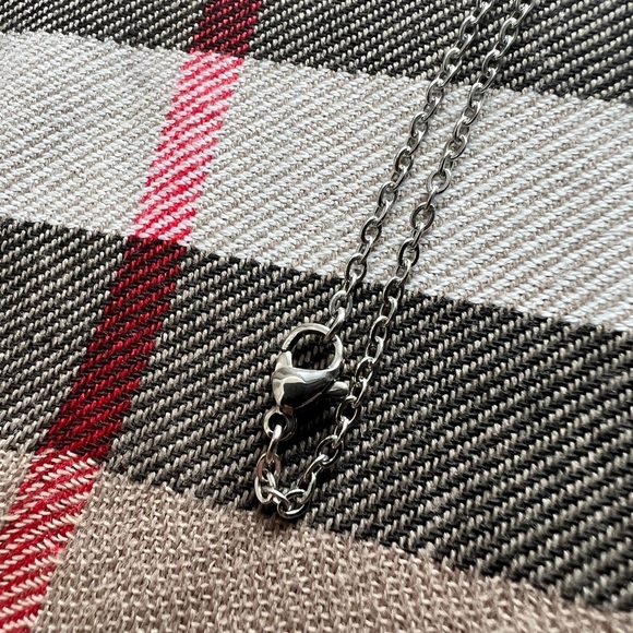 Silver Chain Necklace with Circular Pendant Jewelry Elegant Victorian Inspired - Picture 7 of 10